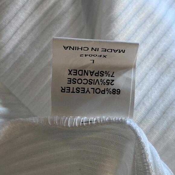 White Ribbed Ruched Off-Shoulder Long Sleeve Crop Top - Picture 4 of 15